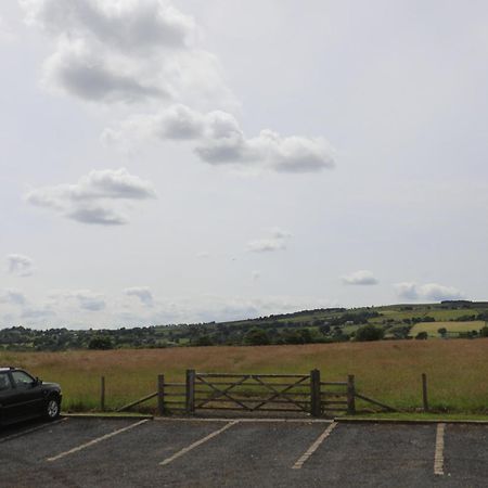 The Craven Heifer Inn Kelbrook Стая снимка