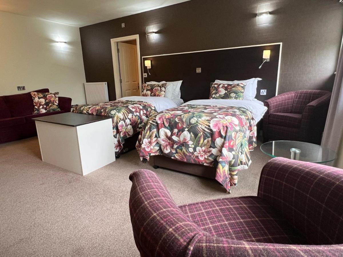 The Craven Heifer Inn Kelbrook Екстериор снимка