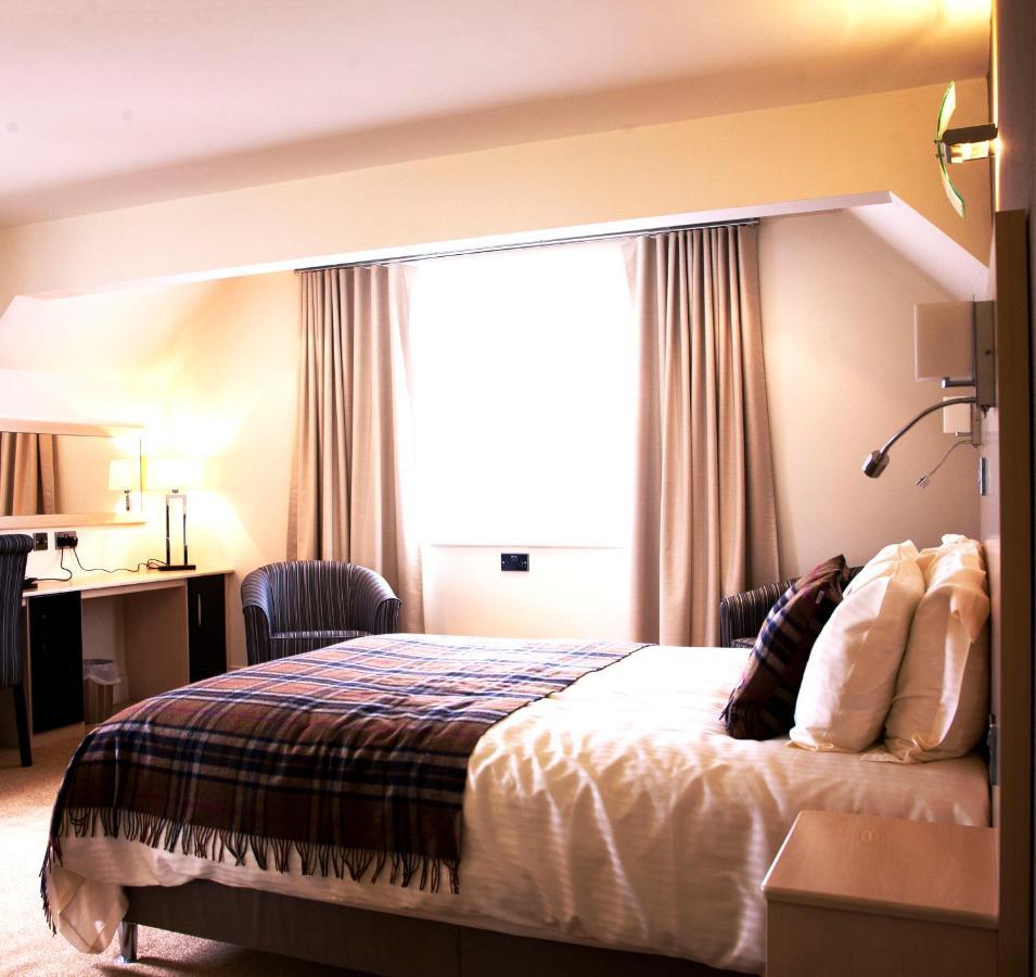 The Craven Heifer Inn Kelbrook Стая снимка