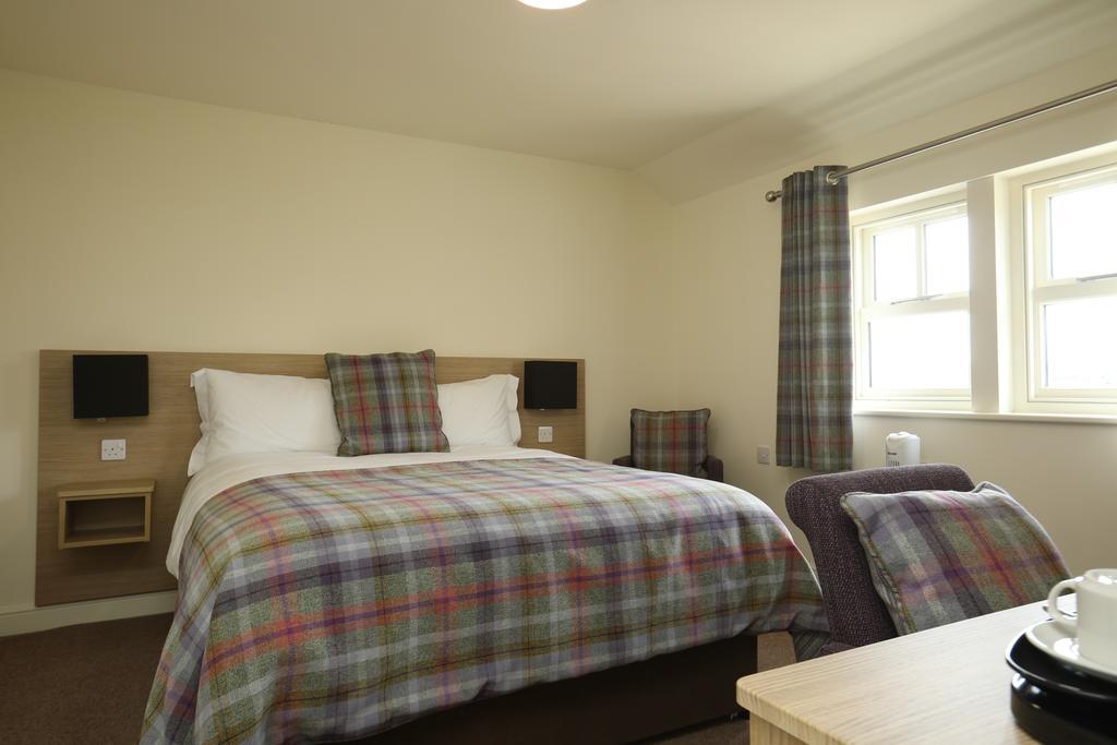 The Craven Heifer Inn Kelbrook Екстериор снимка