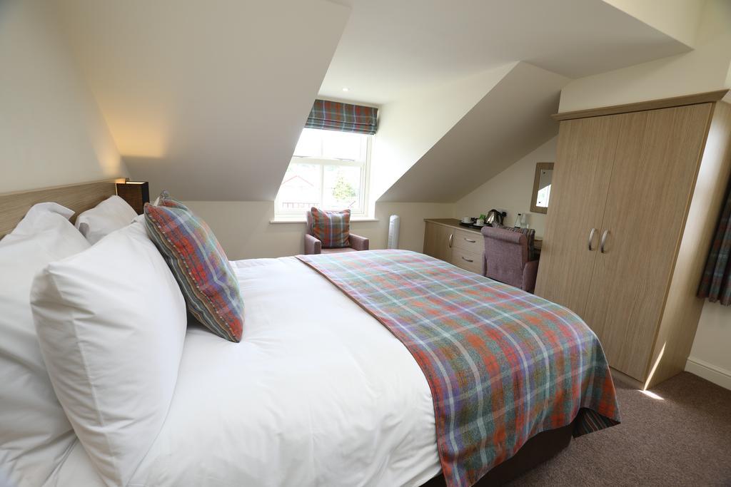 The Craven Heifer Inn Kelbrook Екстериор снимка