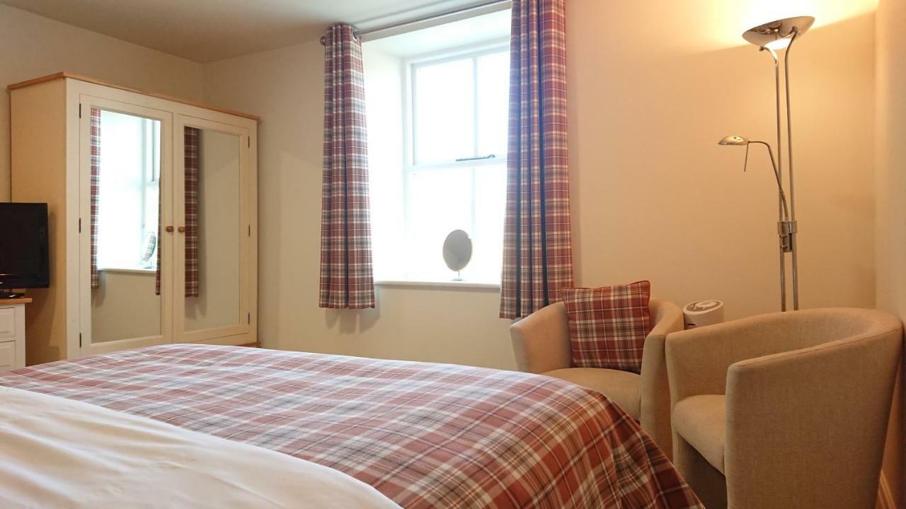 The Craven Heifer Inn Kelbrook Екстериор снимка